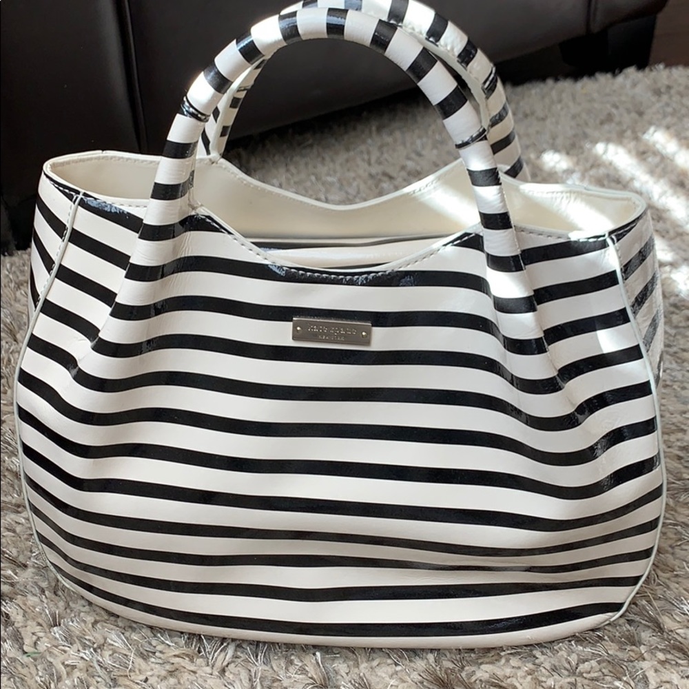 Kate Spade Handbag w/Wallet - Picture 3 of 12